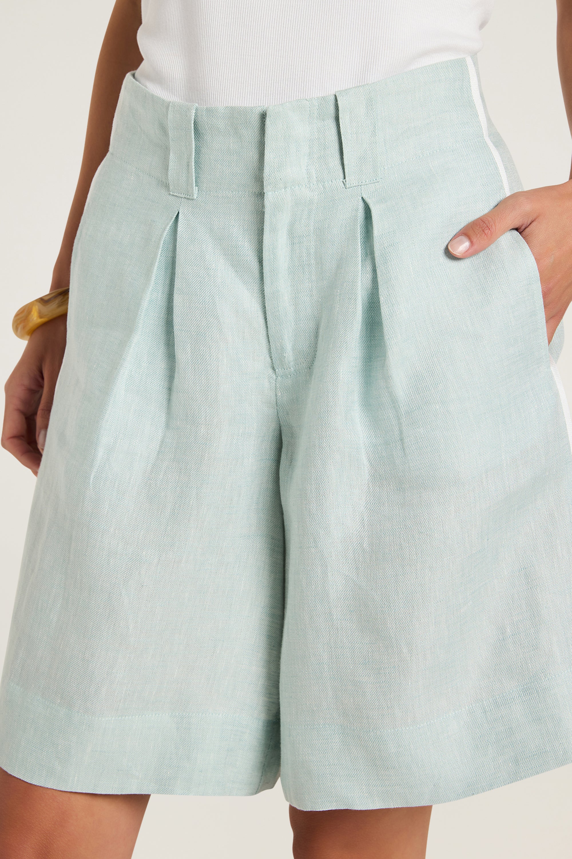 Paradise Short