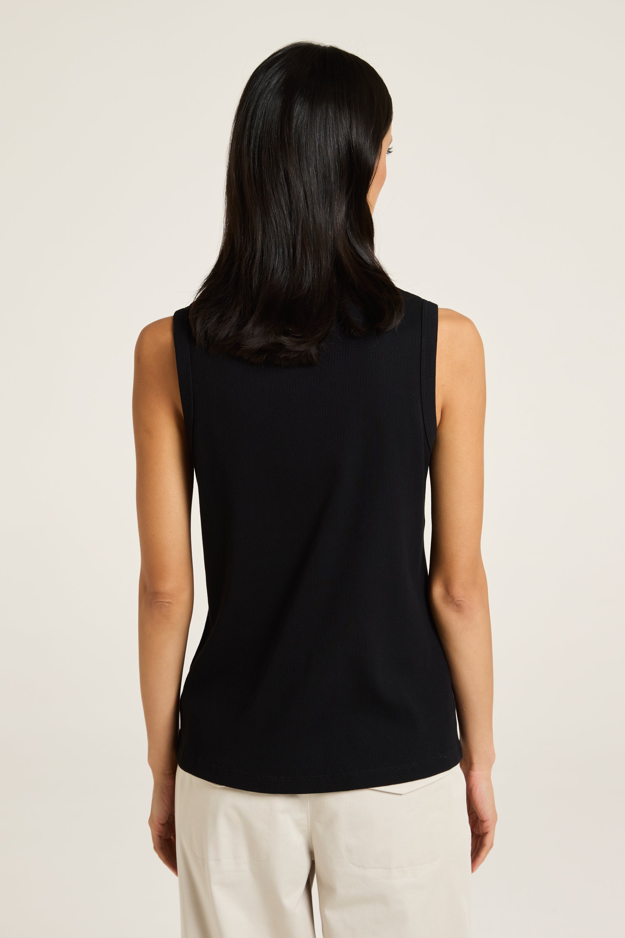 YT25S7023_YTBLK001_4_1724733979000