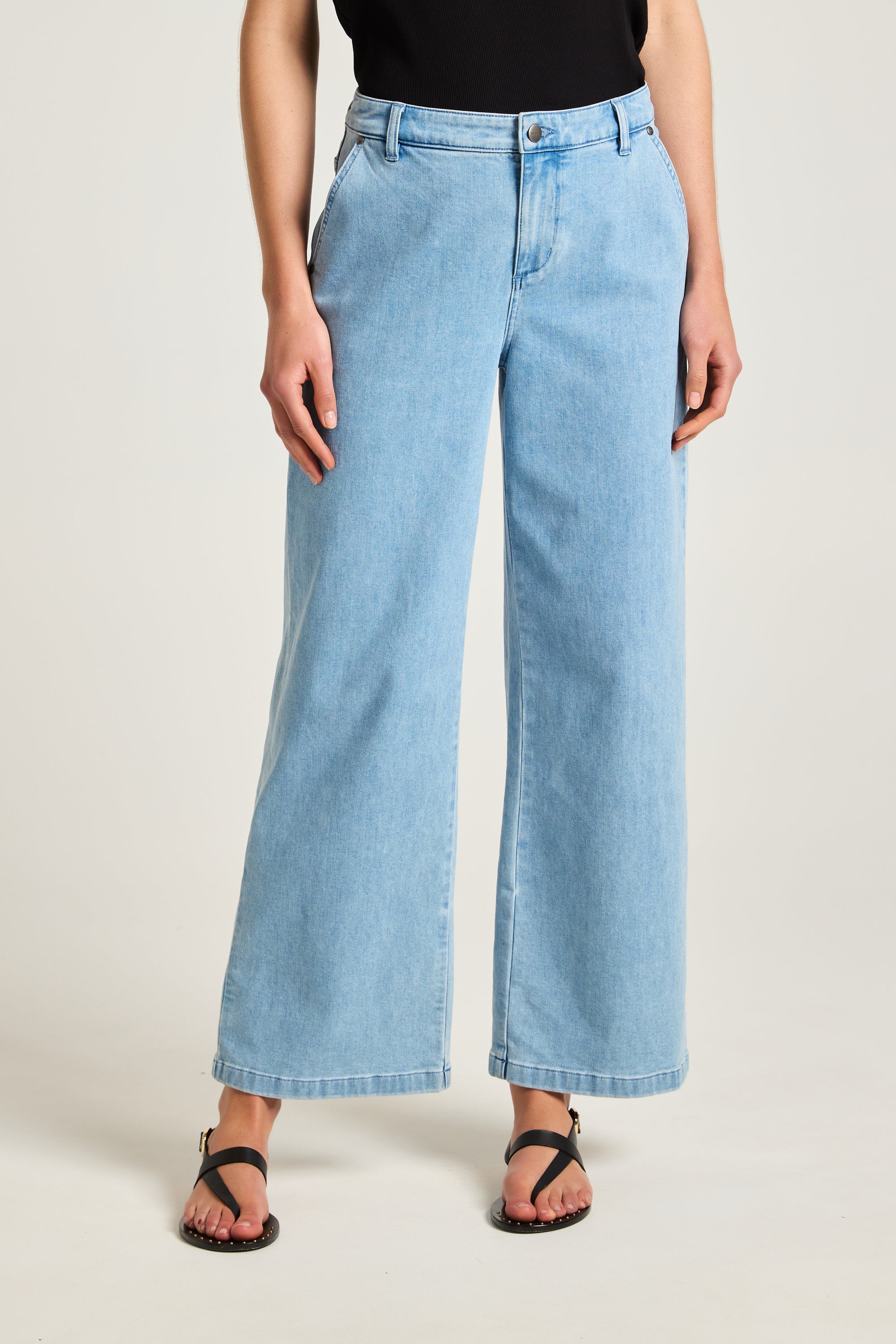 YT25S8940_YTBLU165_1_1724735099000