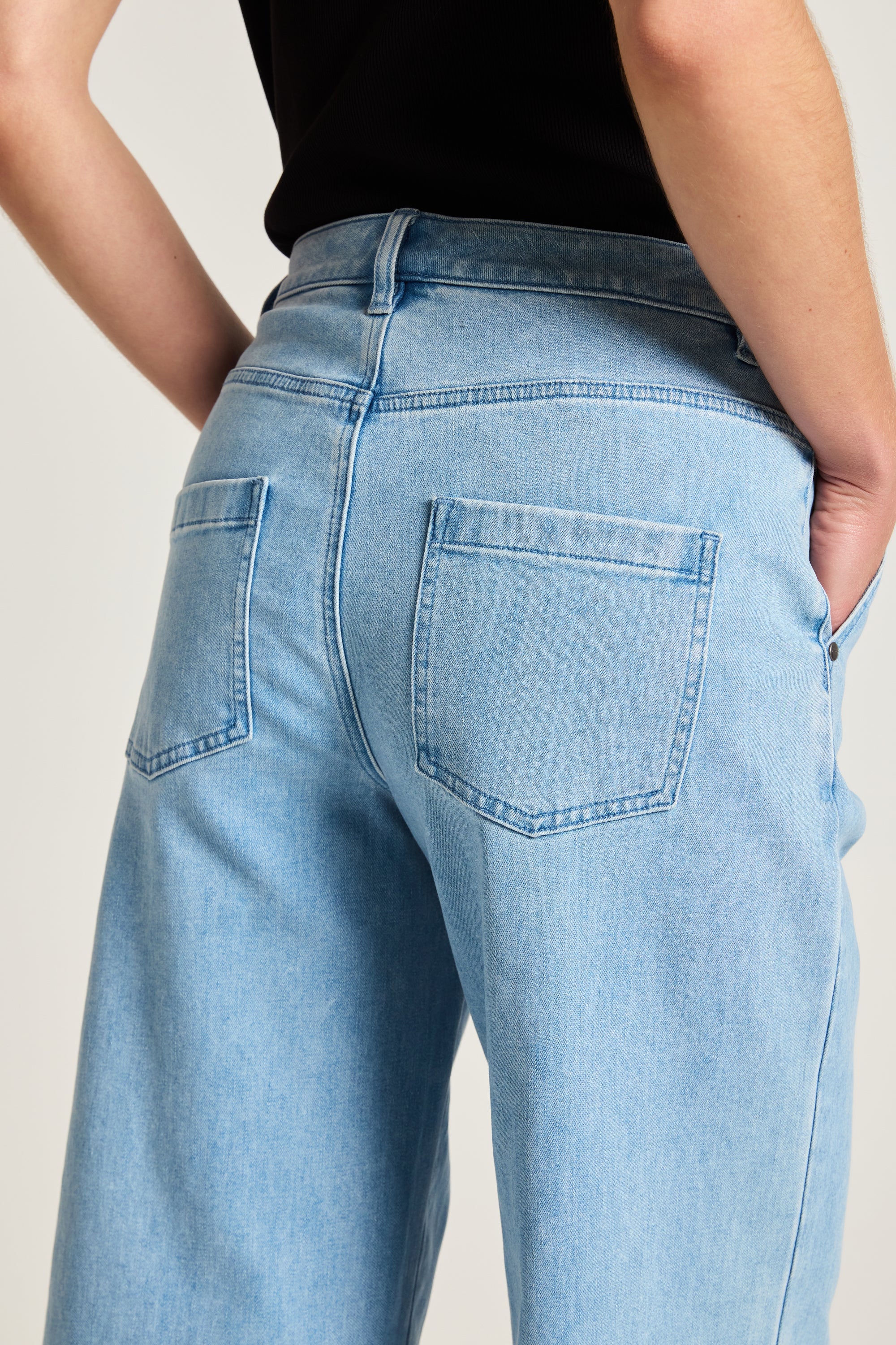 YT25S8940_YTBLU165_2_1724735108000