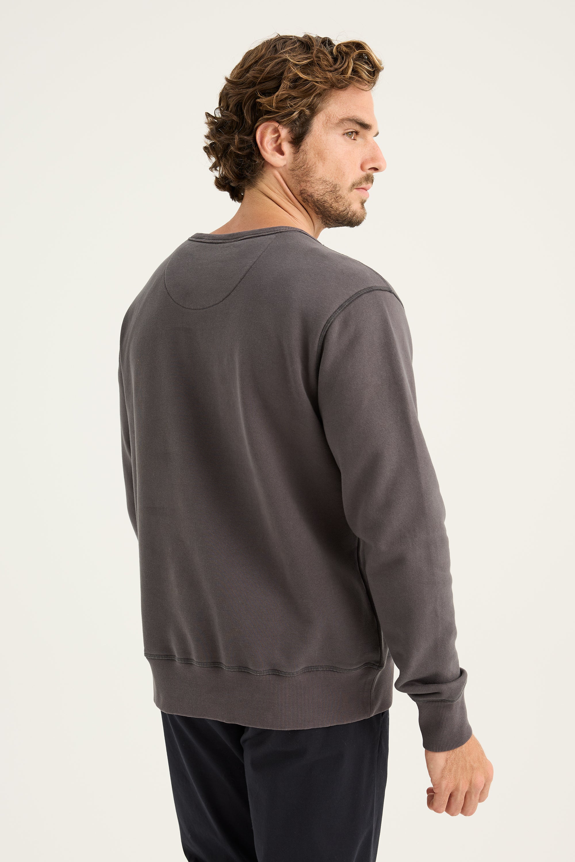 Buckingham Sweat