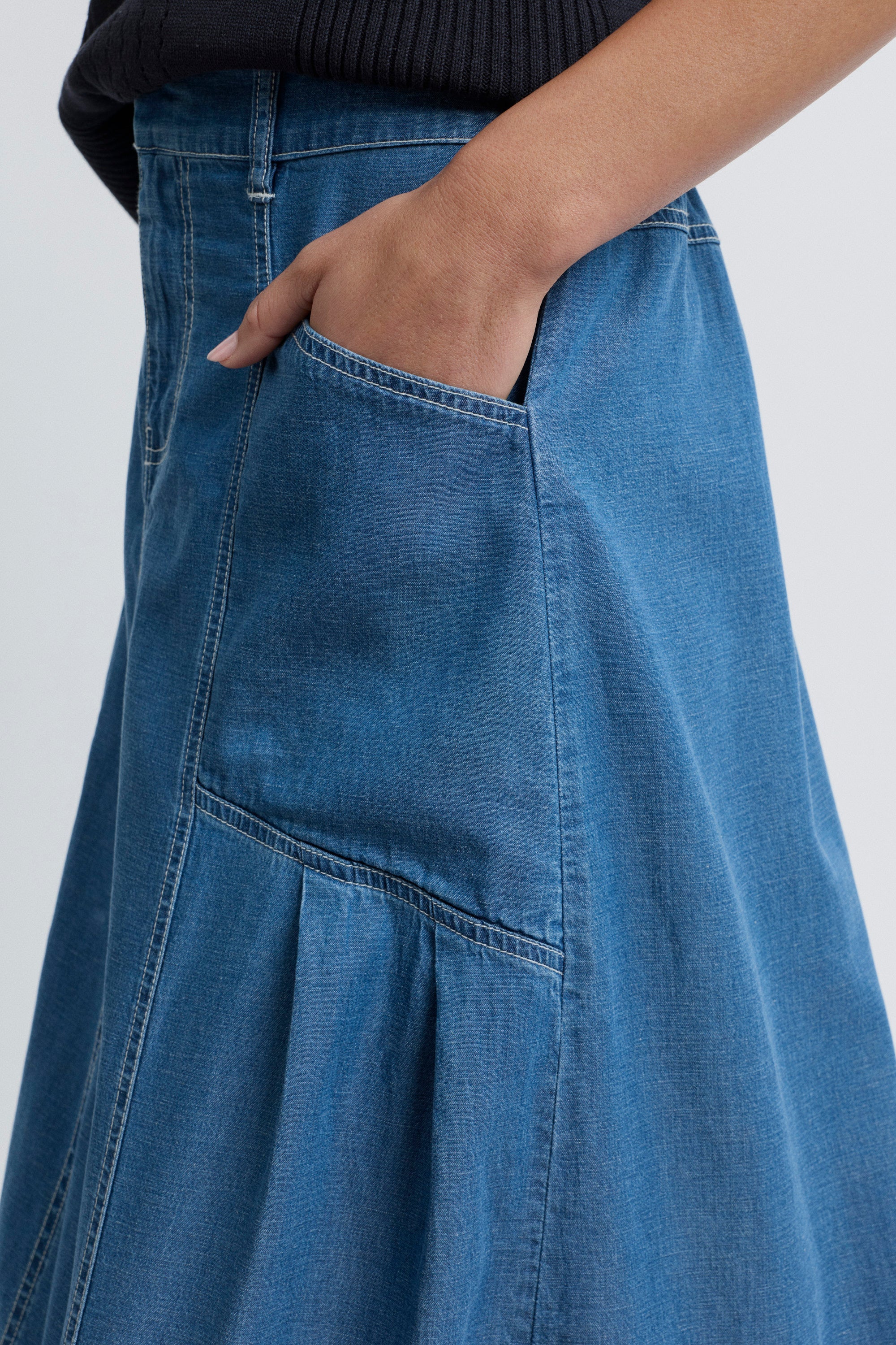 Marseille 3/4 Length Skirt