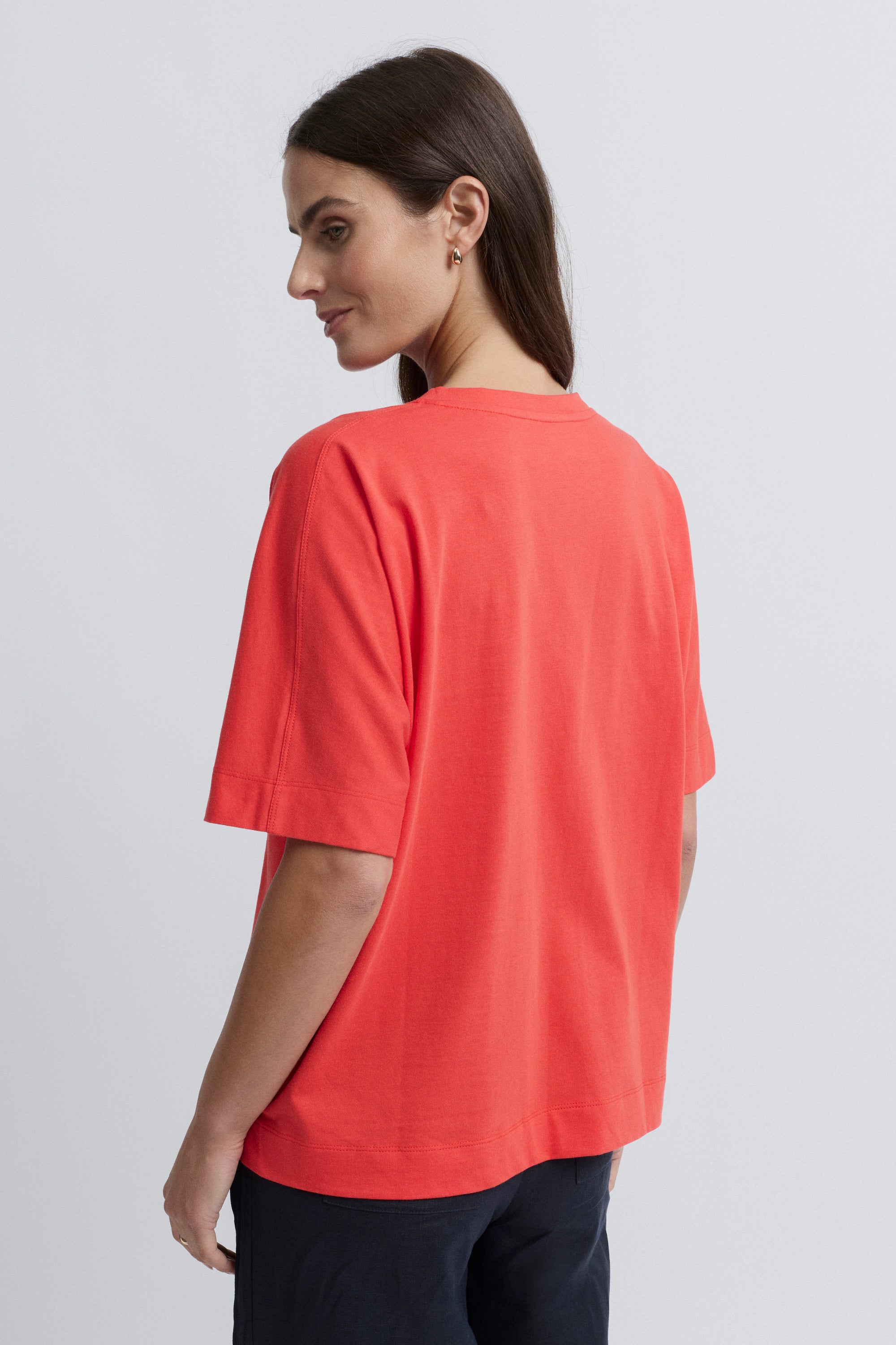 Glass Tee