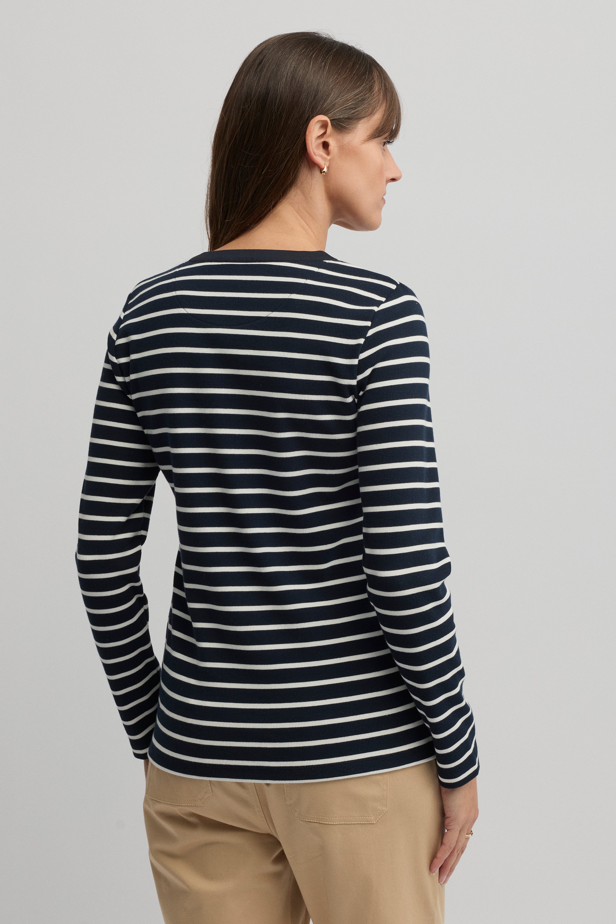 Jovis Rib Henley