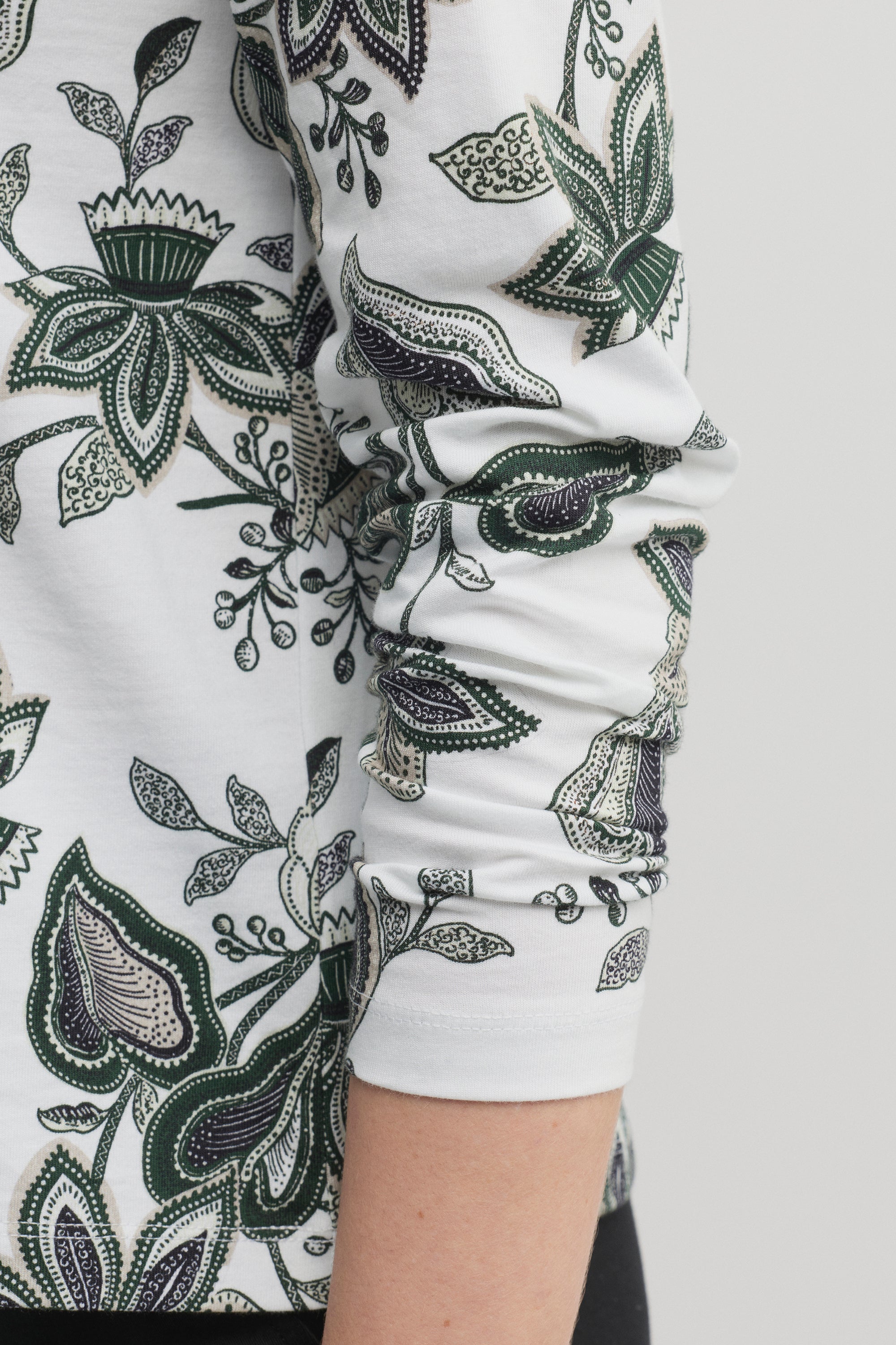 Kin Tee