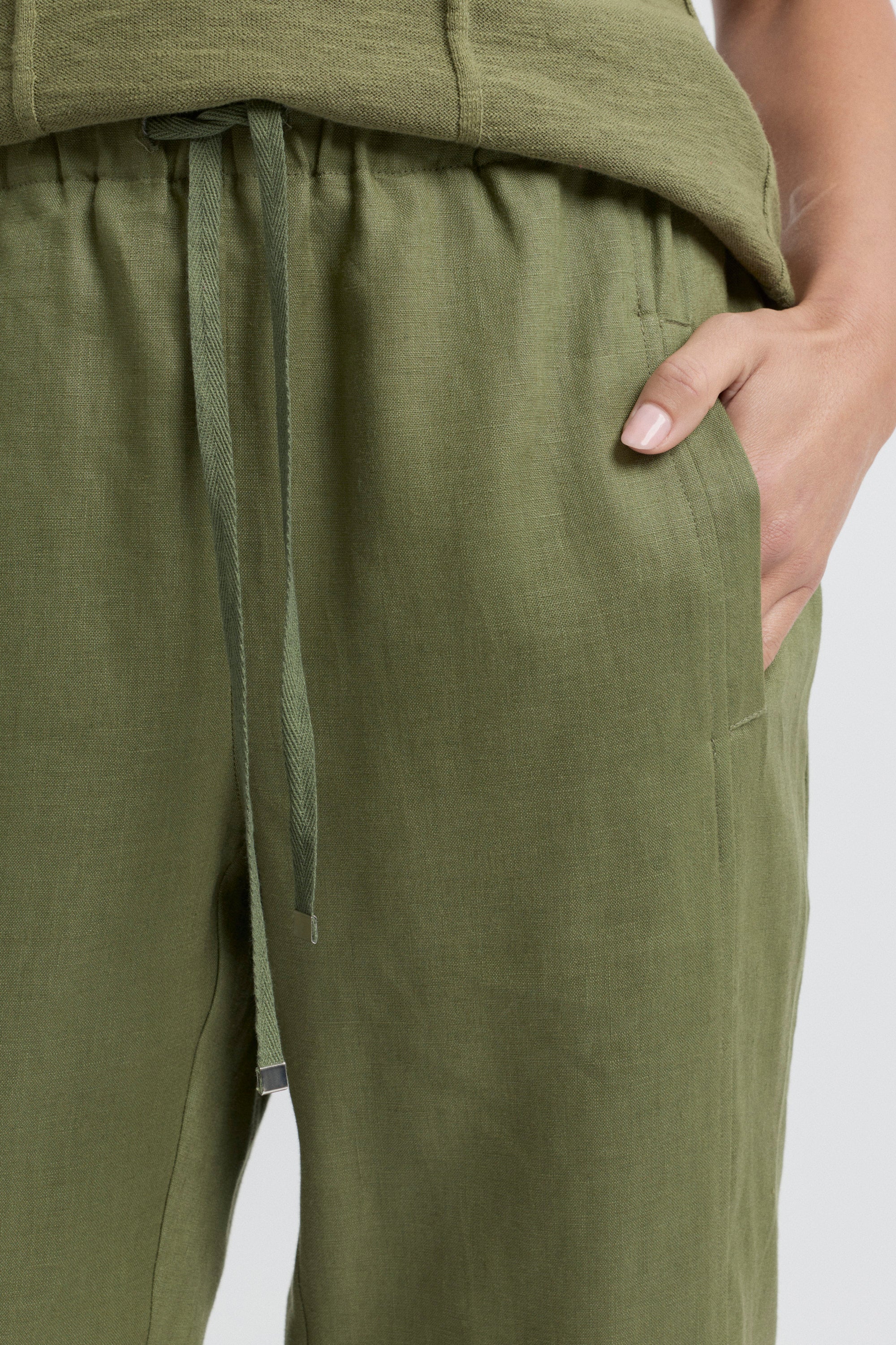 Tirari Slim Leg Linen Pant