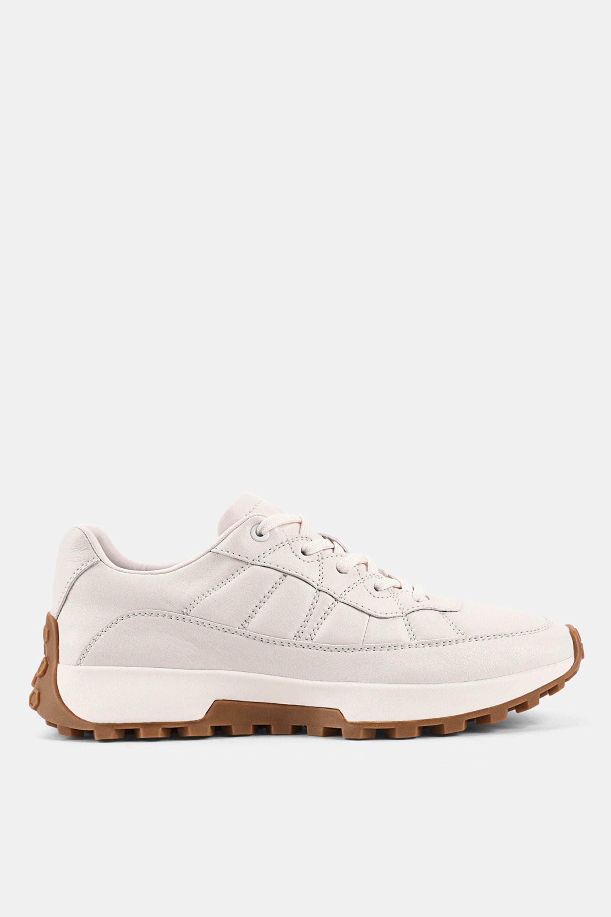 Sneaky W Sneaker