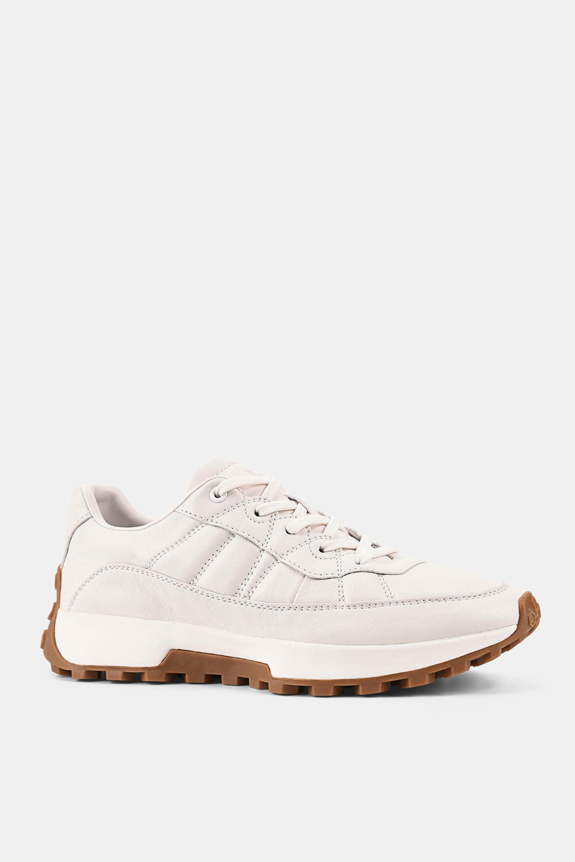 Sneaky W Sneaker