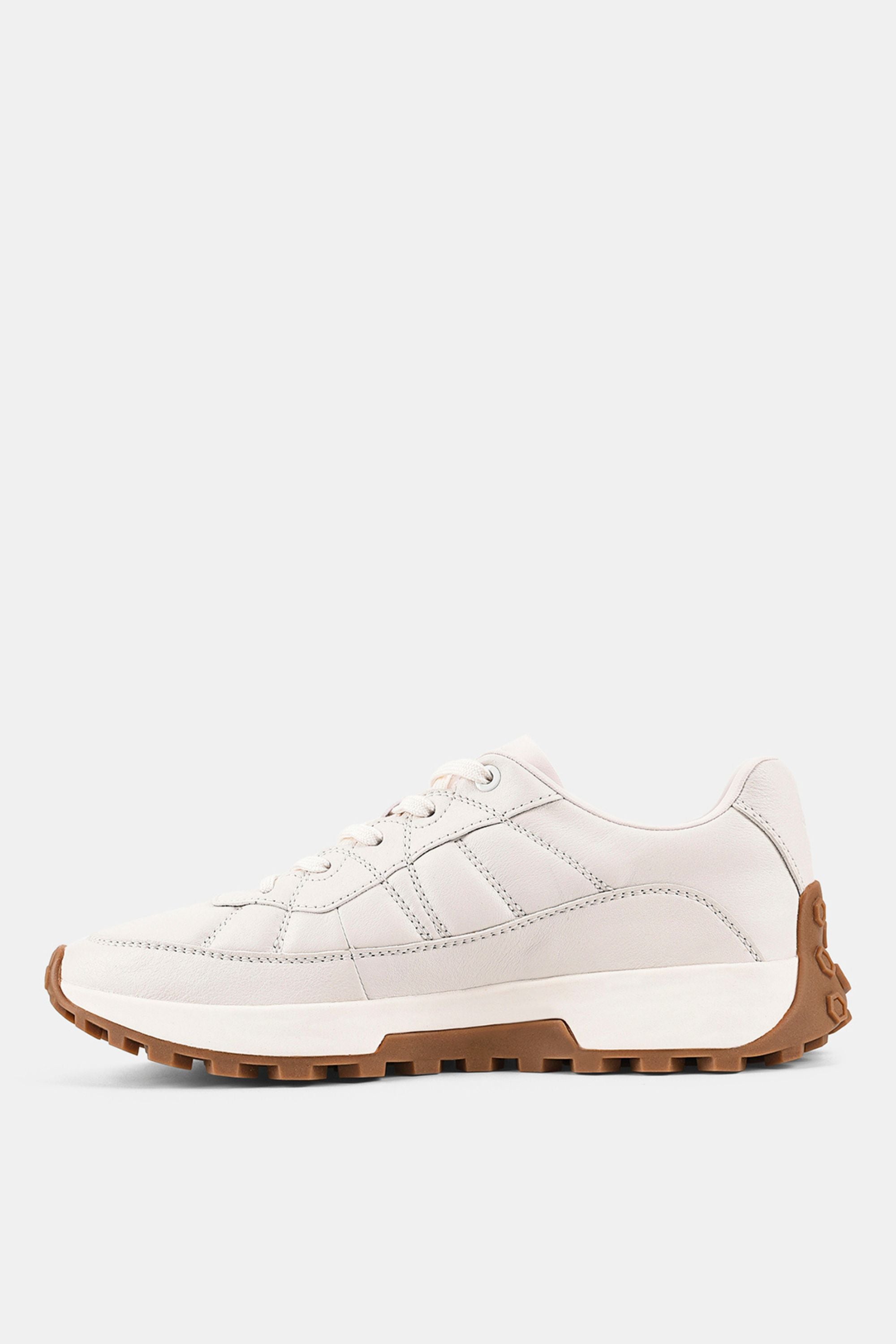 Sneaky W Sneaker