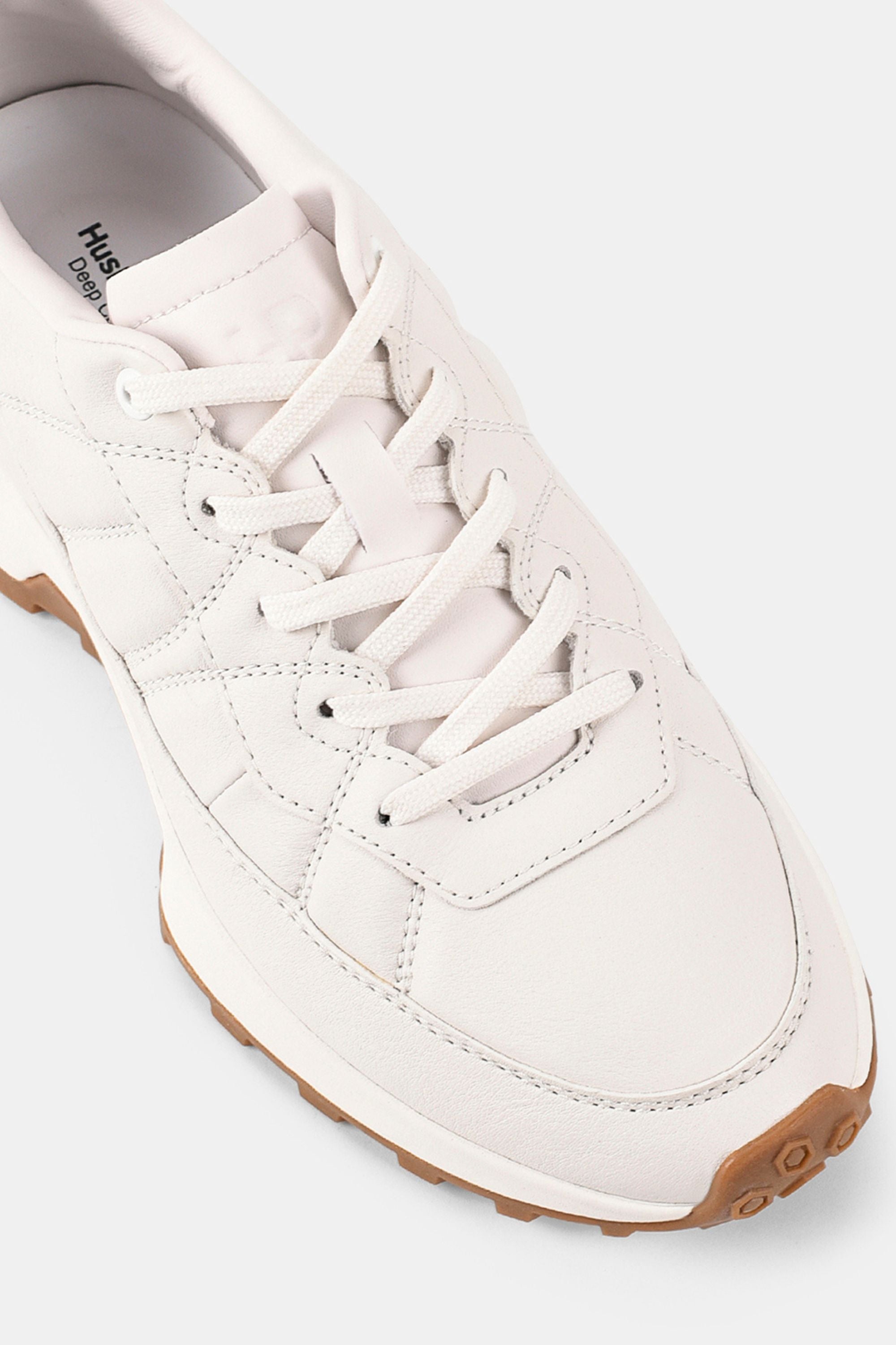 Sneaky W Sneaker